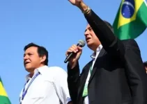 Flávio Bolsonaro e Nikolas Ferreira em São Luís no dia 21 de outubro