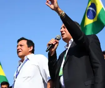 Flávio Bolsonaro e Nikolas Ferreira em São Luís no dia 21 de outubro